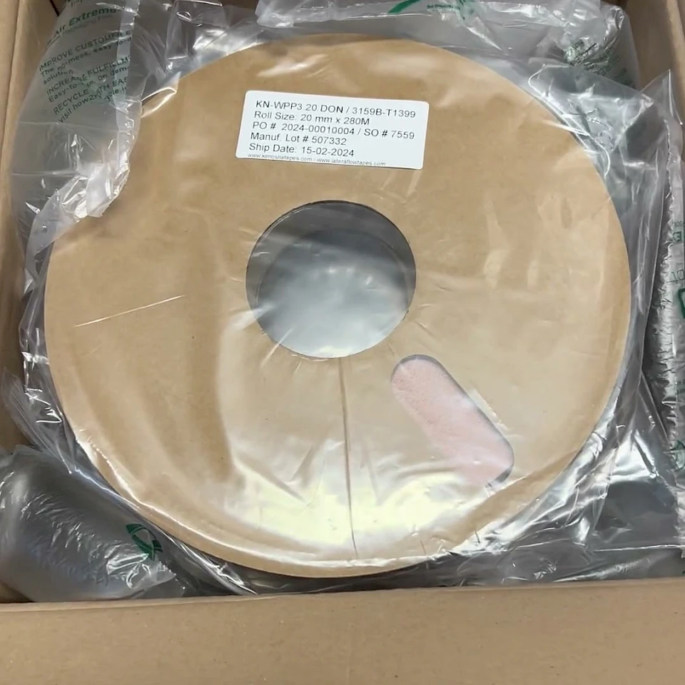 Bagged kraft interleaved roll in carton