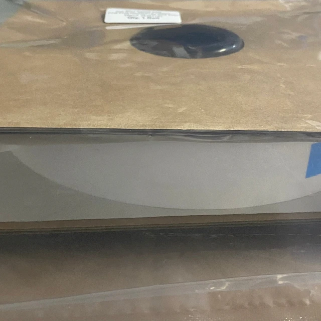 Kraft pack with roll in plastic