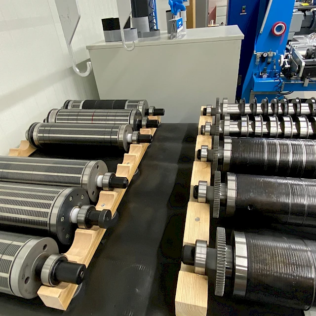 Rotary die cylinders on racks wide