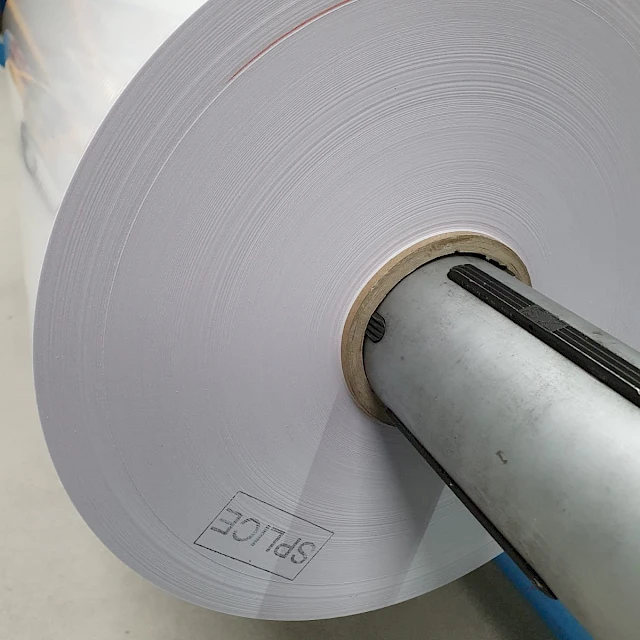 White roll on unwind shaft with splice